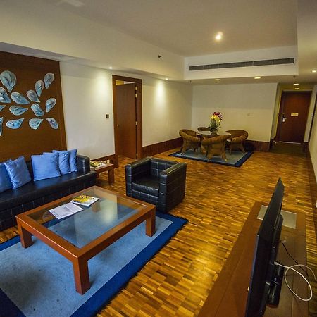 Austin Heights Golf & Hotel Resort Τζόχορ Μπάχρου Εξωτερικό φωτογραφία