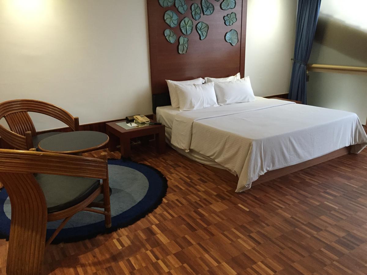 Austin Heights Golf & Hotel Resort Τζόχορ Μπάχρου Εξωτερικό φωτογραφία