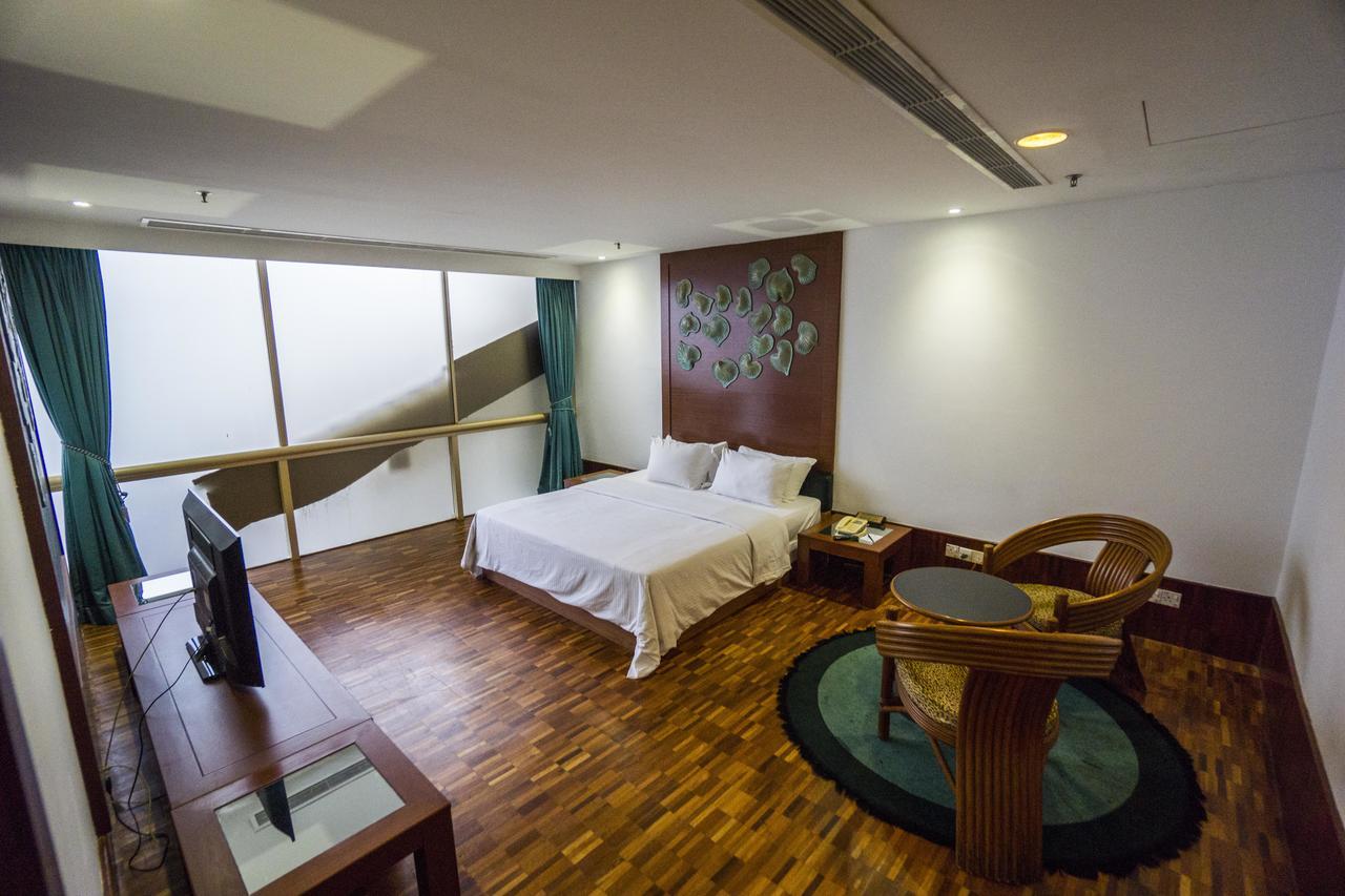 Austin Heights Golf & Hotel Resort Τζόχορ Μπάχρου Εξωτερικό φωτογραφία